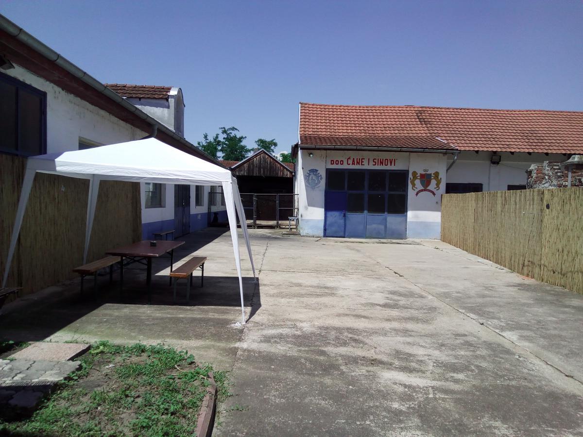 Guest House Cane Smestaj Fehértemplom Kültér fotó